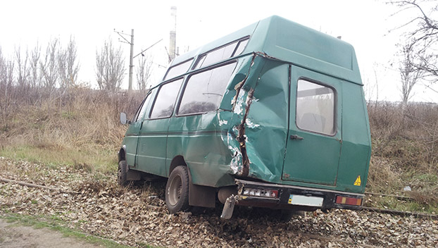 ДТП в Константновке: «Газельку» вышибли на трамвайное полотно