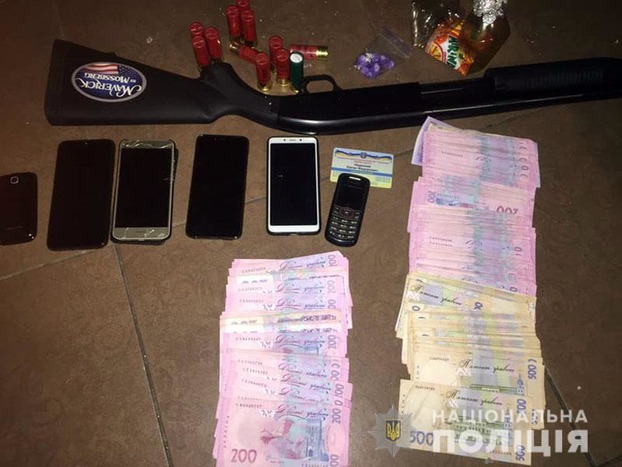 Полиция задержала двух дилеров наркотиков в Славянске и Краматорске