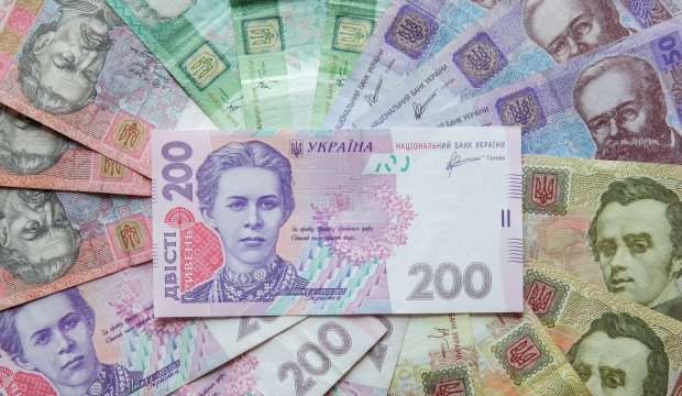 Больше 350 миллиардов гривен налогов в этом году заплатили украинцы