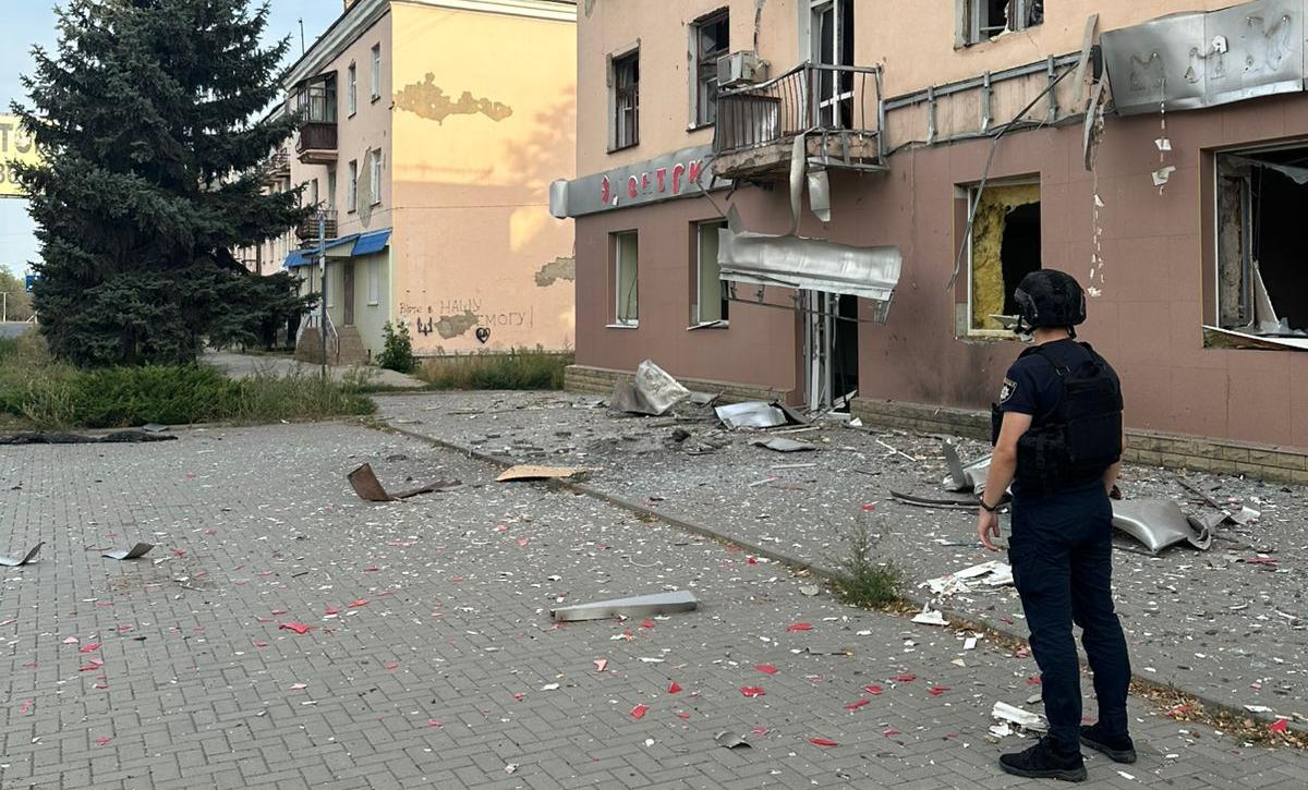 Новые разрушения в Константиновке: По городу ударили дрон и авиабомба