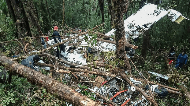 Пассажирский самолет потерпел крушение в Индонезии — есть жертвы