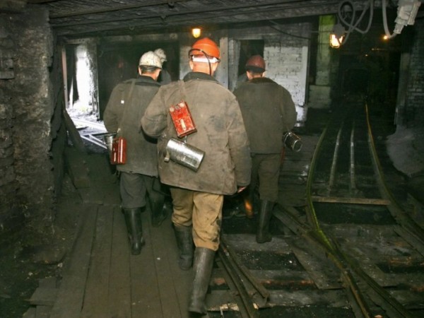 В Торецке на шахте произошел обвал породы: Семеро горняков спасены