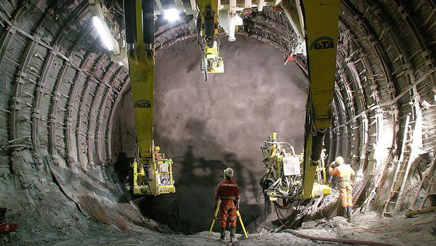 Швейцария открывает самый длинный в мире железнодорожный тоннель