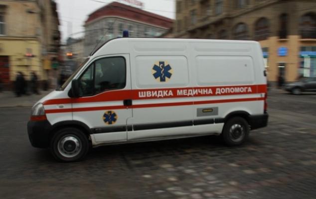 Во Львовской области произошла массовая драка в электричке: пострадала капитан полиции