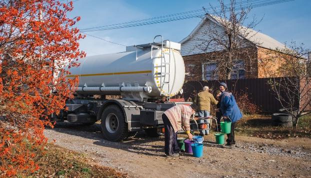 Підвіз безкоштовної води у Костянтинівці: Адреси доставки на 18 листопада