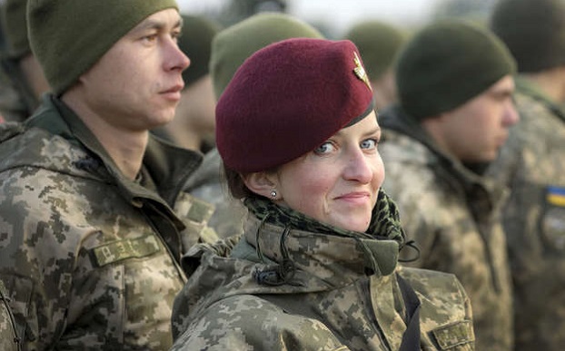  Минобороны сократило список женских профессий, подлежащих обязательному военному учету