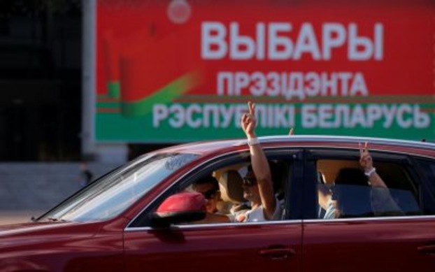 Задержания и проблемы с интернетом: что происходит на выборах в Белоруси