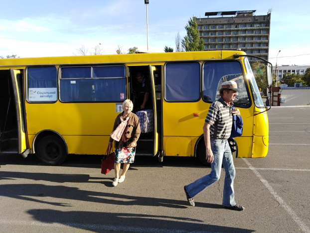 По маршруту Бердянское – Мариуполь пустили бесплатный автобус