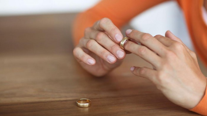 В Украине разрешили расторгать брак во время беременности жены 