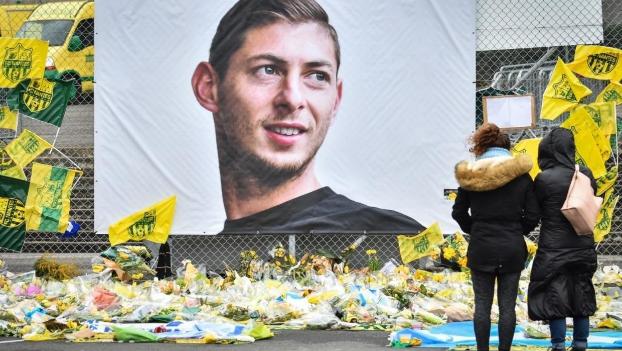 Мать трагически погибшего футболиста год назад Салы поведала СМИ  о своем сыне