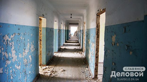 В Славянске снова приостановили ремонт общежитий для переселенцев