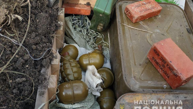 В заброшенном доме в Мариуполе обнаружен схрон боеприпасов