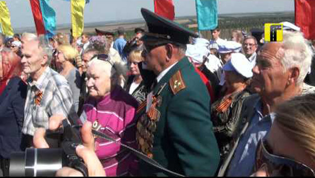 Читатели «Знамя Индустрии» поздравляют ветеранов с Днем освобождения Донбасса