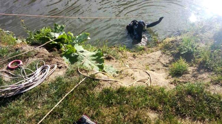 Под Одессой погибли рыбаки: автомобиль сорвался с обрыва в реку