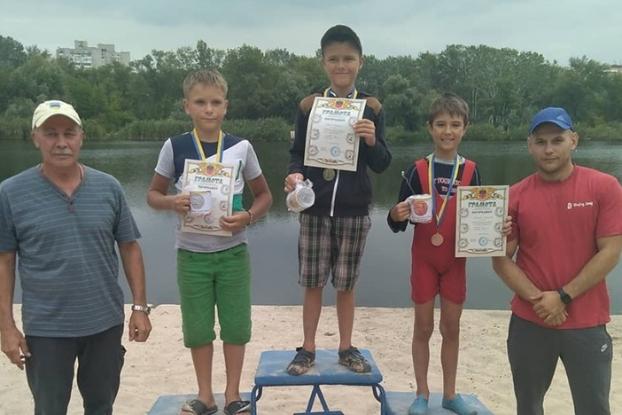 Мариуполец взял две награды на чемпионате Запорожья по гребле