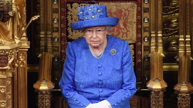 Елизавета II поддержала желание герцогов Сассекских начать новую жизнь 