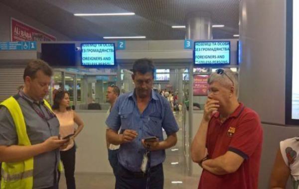 В Одессе из-за неисправности посадили чартерный самолет 