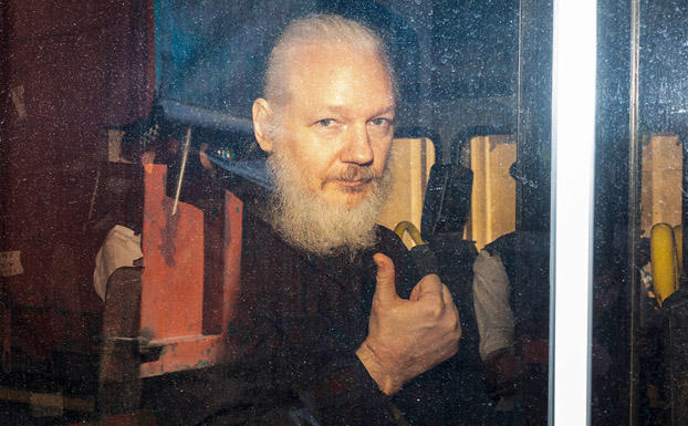Основатель WikiLeaks подвергся пыткам