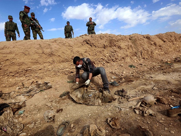 В Ираке обнаружено масштабное захоронение жертв террористов ИГ