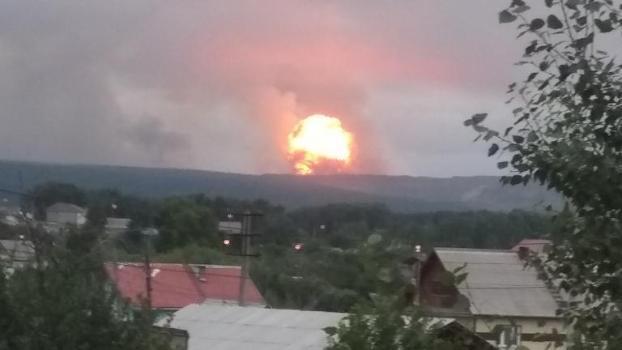 Новые взрывы на складе боеприпасов в России: видео