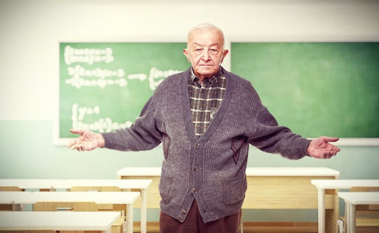 Учителей-пенсионеров и директоров школ в Краматорске переведут на контракт