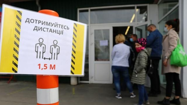 Кабмин продлил адаптивный карантин в Украине до конца года