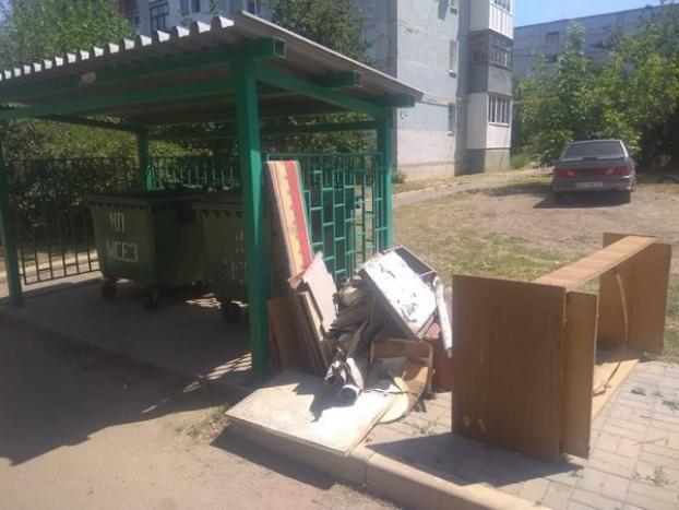 Несознательные жители Курахово продолжают беззастенчиво  мусорить