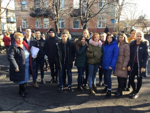 В Новогродовке детей эвакуировали из школы