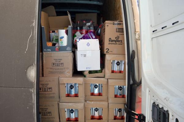 Нелегальная перевозка товаров на 700 тысяч гривень приостановлена полицейскими Донбасса