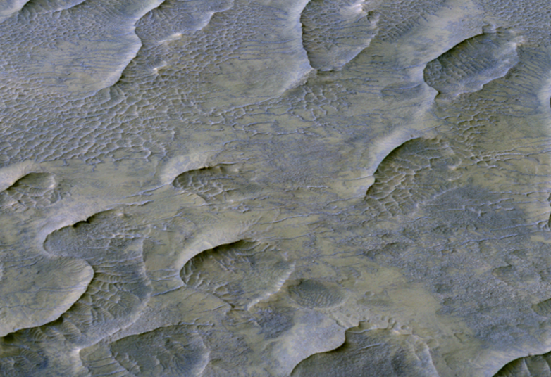 Новости с Марса: на планете обнаружили замерзшие дюны