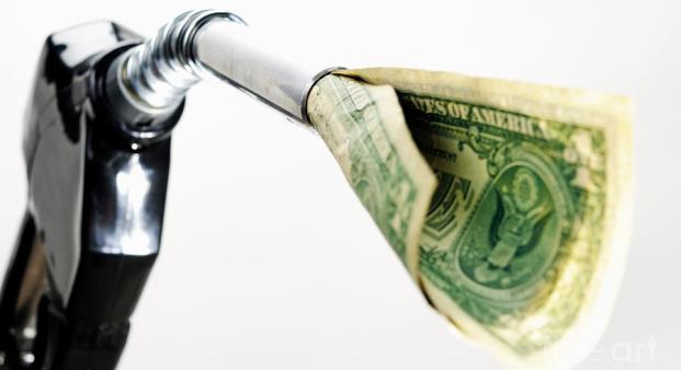 Бензин в Украине: АЗС начали снижать цены на топливо 