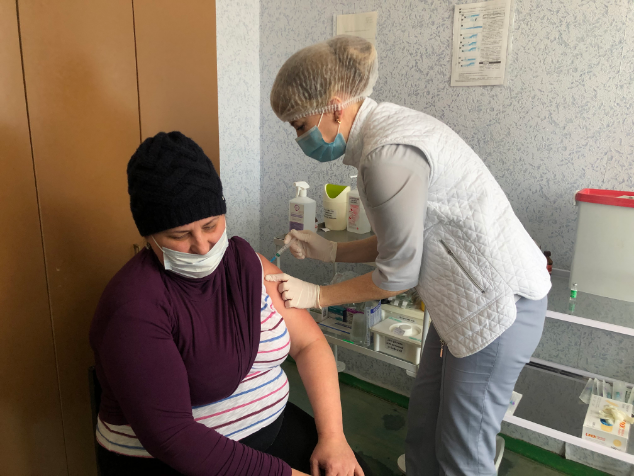 В Константиновке стартовала вакцинация против COVID-19 (видео)
