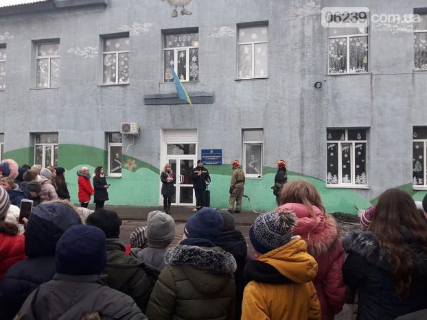 В Мирнограде провели «эвакуацию» в школе и в детском саду