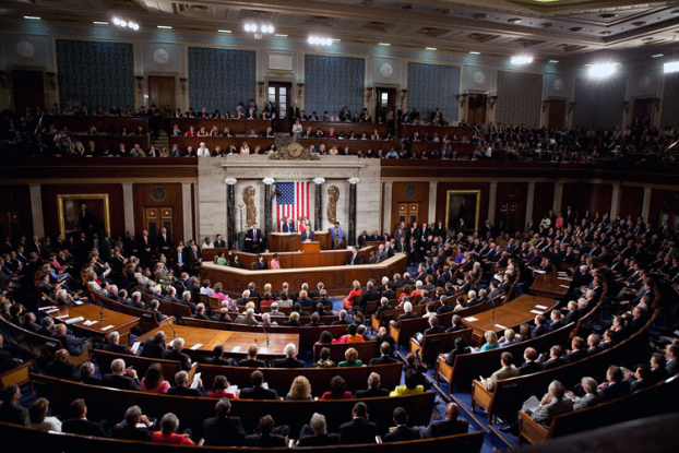 В палате представителей США высказались за дискуссии о пересмотре президентских полномочий в сфере объявления войны
