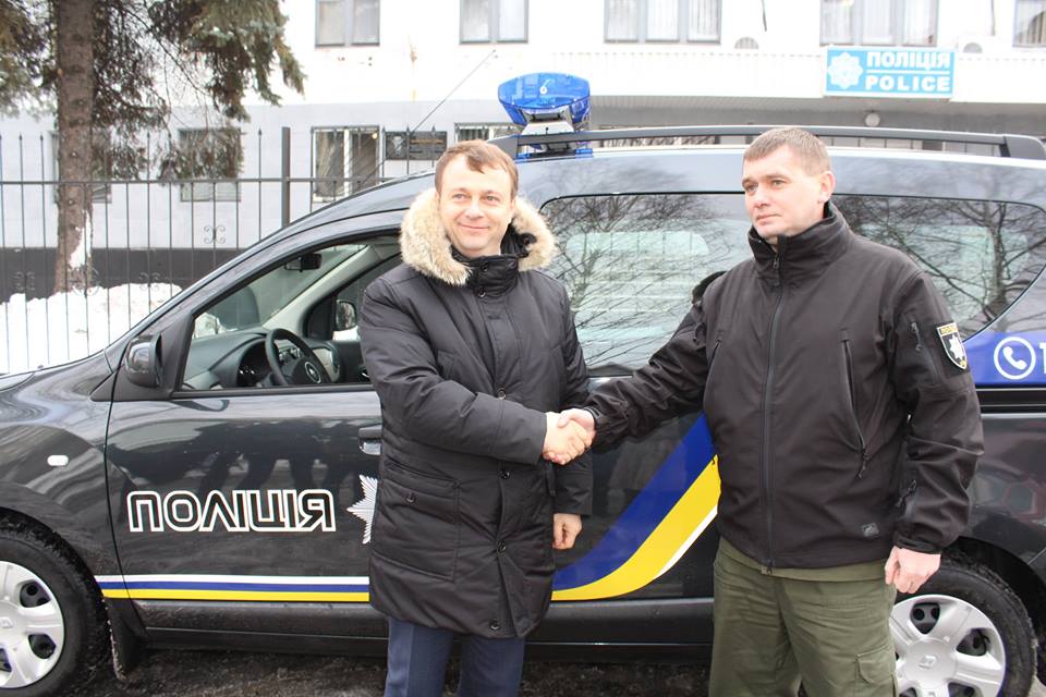 Полиция Покровска получила новогодний подарок от мэра города