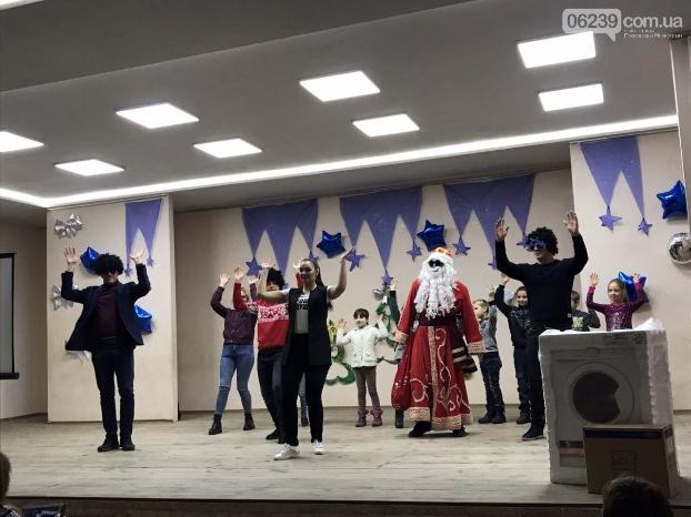 Предприниматели Покровска поздравили воспитанников детских домов с новогодними праздниками