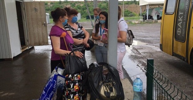 На КПВВ в Еленовке остались три человека: будут ждать 25 июня