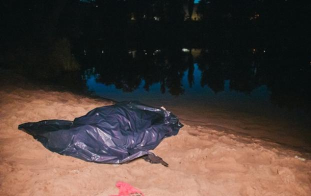 В Киеве мужчина утонул в озере после прыжка с тарзанки