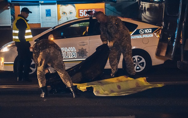 В Киеве авто на большой скорости сбило человека