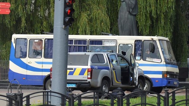 Захват автобуса с пассажирами в Луцке: что известно на данный момент