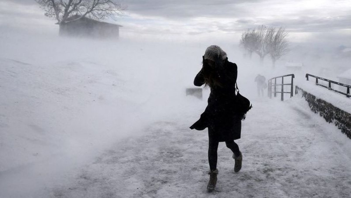 В Украине ухудшится погода: метель, гололедица и ветер