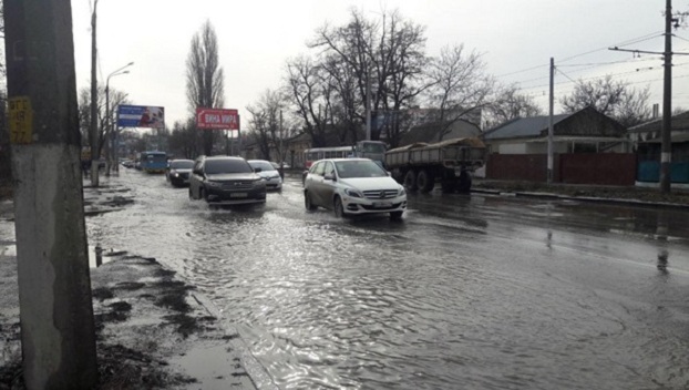 В Одессе произошел масштабный прорыв водопровода
