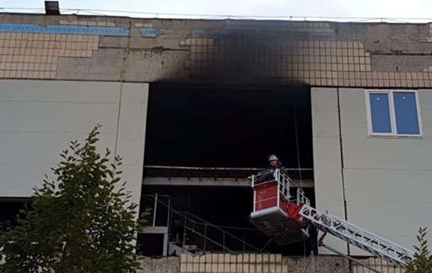 В центре Киева горело здание: есть пострадавшие 