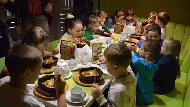 Немного Италии на Донбассе: В Красноармейске дети готовили лазанью