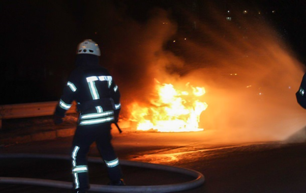 В Киеве на ходу загорелся автомобиль