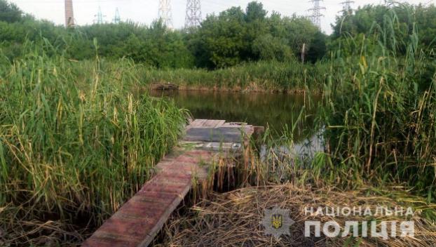 В Донецкой области подростка убило током: схватился мокрыми руками за провод