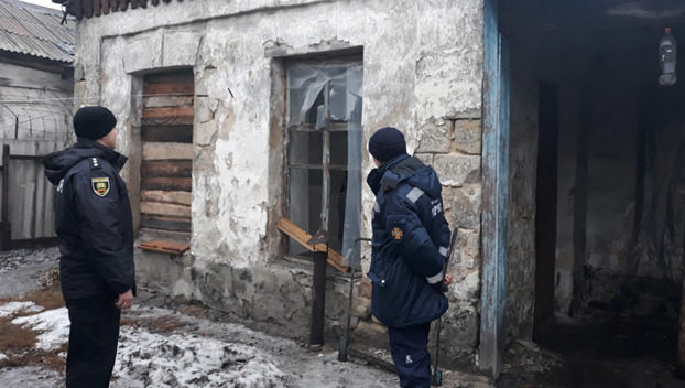 Мирноград: спасатели и полиция провели совместный рейд по заброшенным зданиям