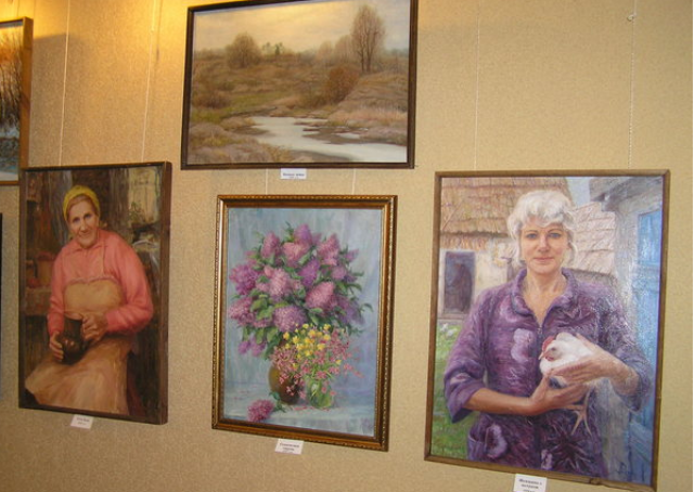 Артемовский краеведческий музей порадовал посетителей выставкой «Жизнь как живопись»