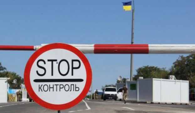 Значительно увеличилось число пешеходов и автотранспорта на КПВВ «Майорск» и «Марьинка» 10 мая