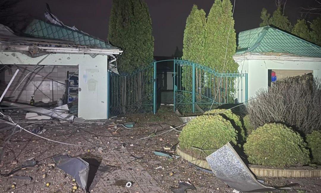 Семеро людей постраждали через російські обстріли: Як минула доба на Донеччині